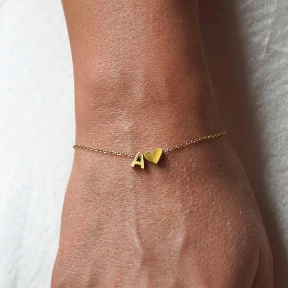 celeste-adore-personalised-sweet-heart-initial-bracelet-1.webp