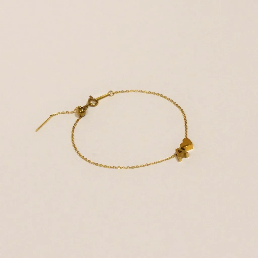 celeste-adore-personalised-sweet-heart-initial-bracelet-5.webp