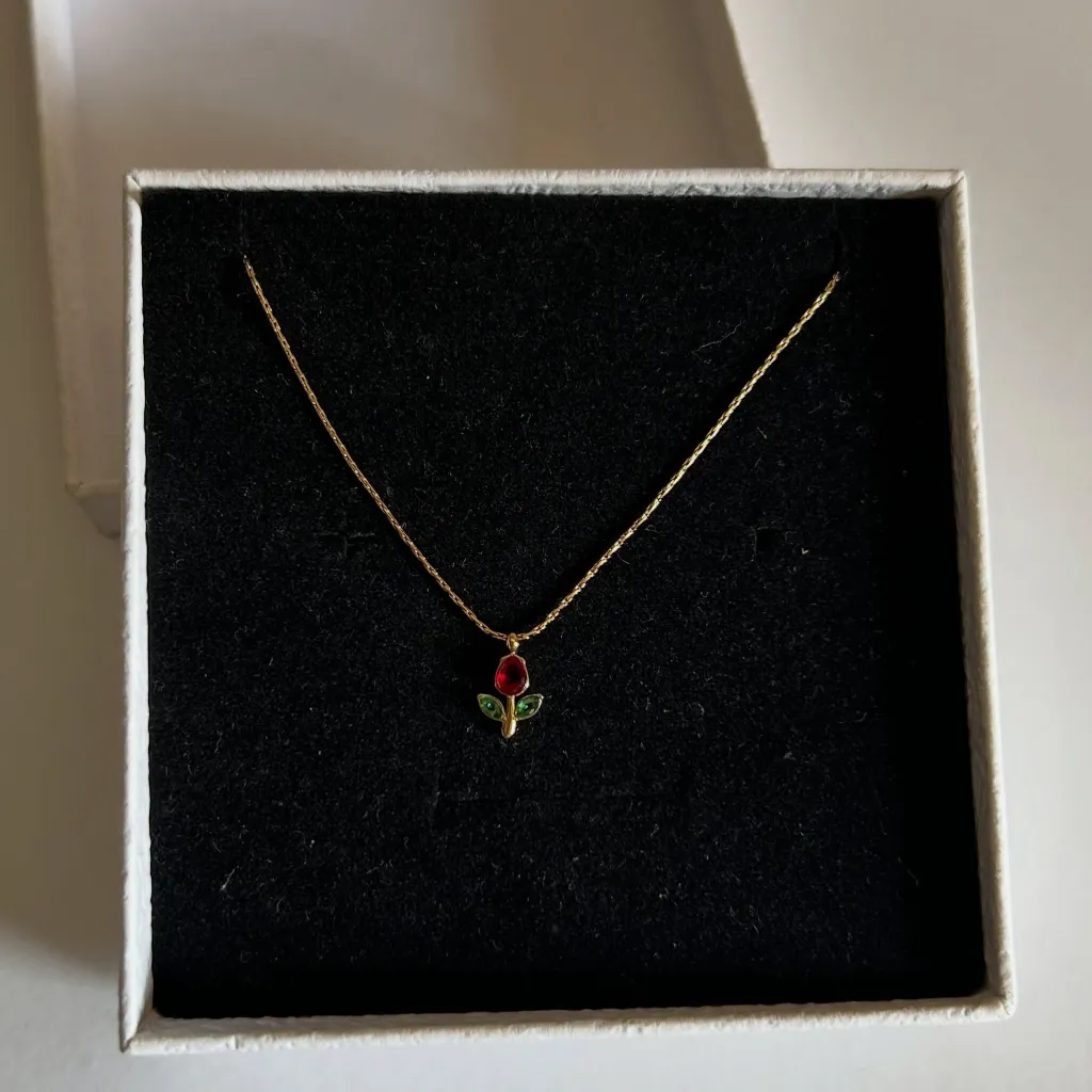 Tulip necklace (3).webp