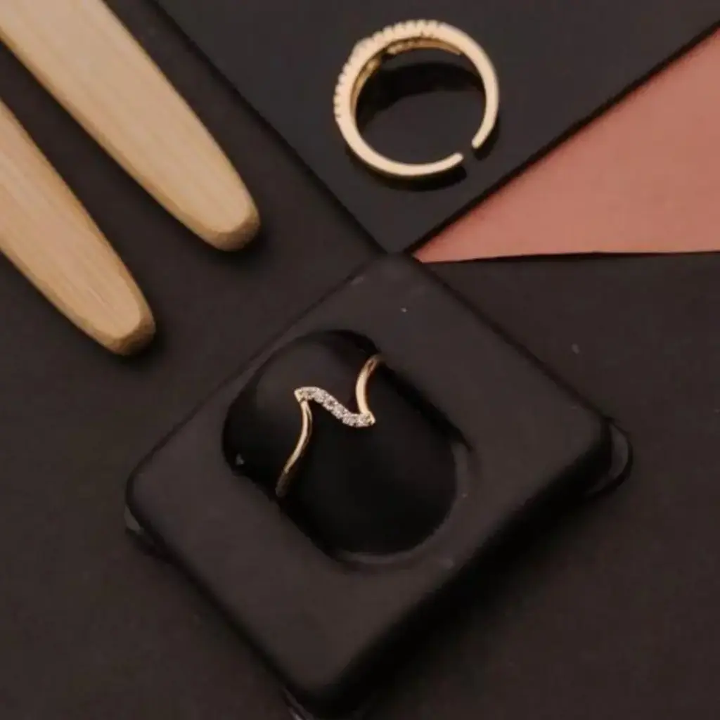 Gold Wave Dailywear Adjustable Ring