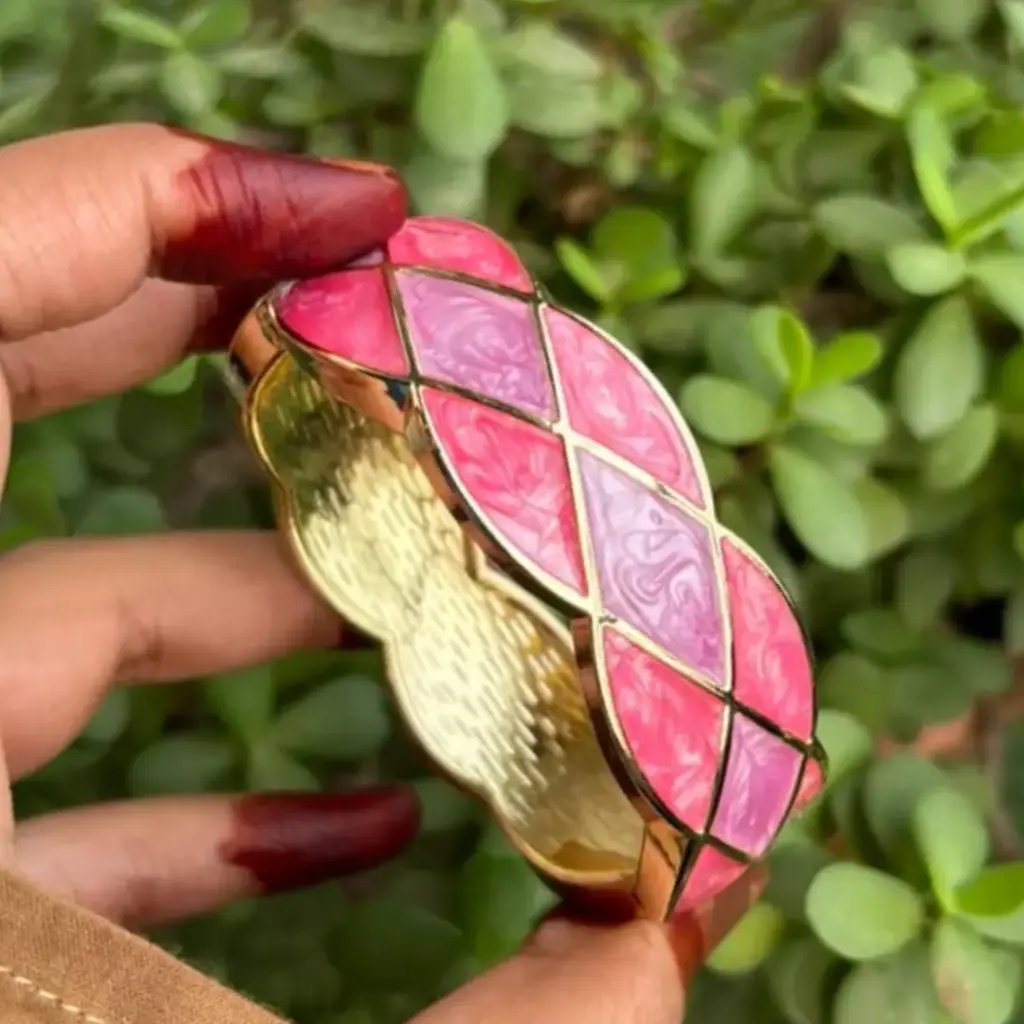 Anti-Tarnish Pink Diamond Pattern Kada