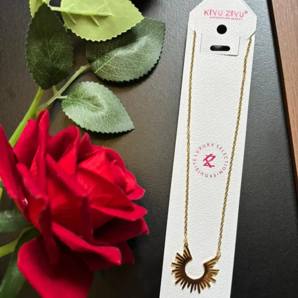 Dainty Sun Rays Pendant 