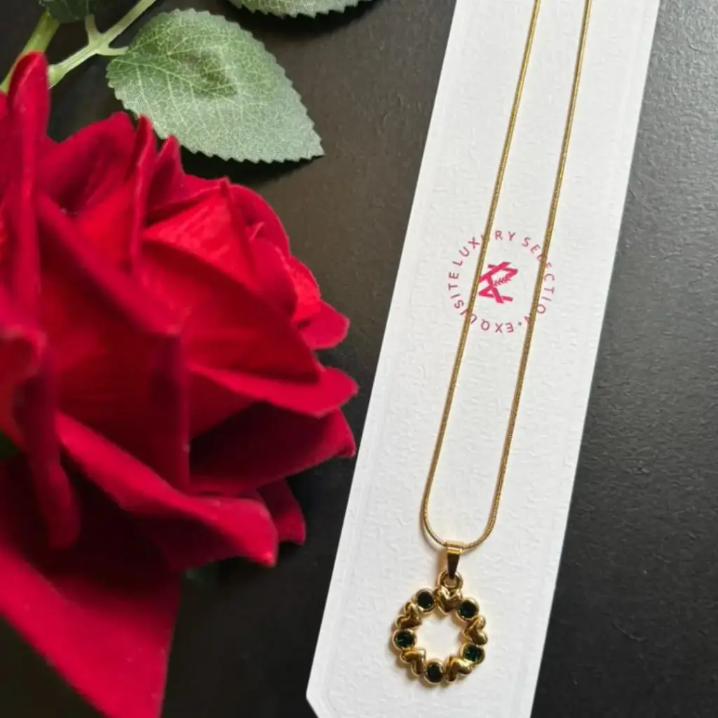 Emerald Women's Round Pendant