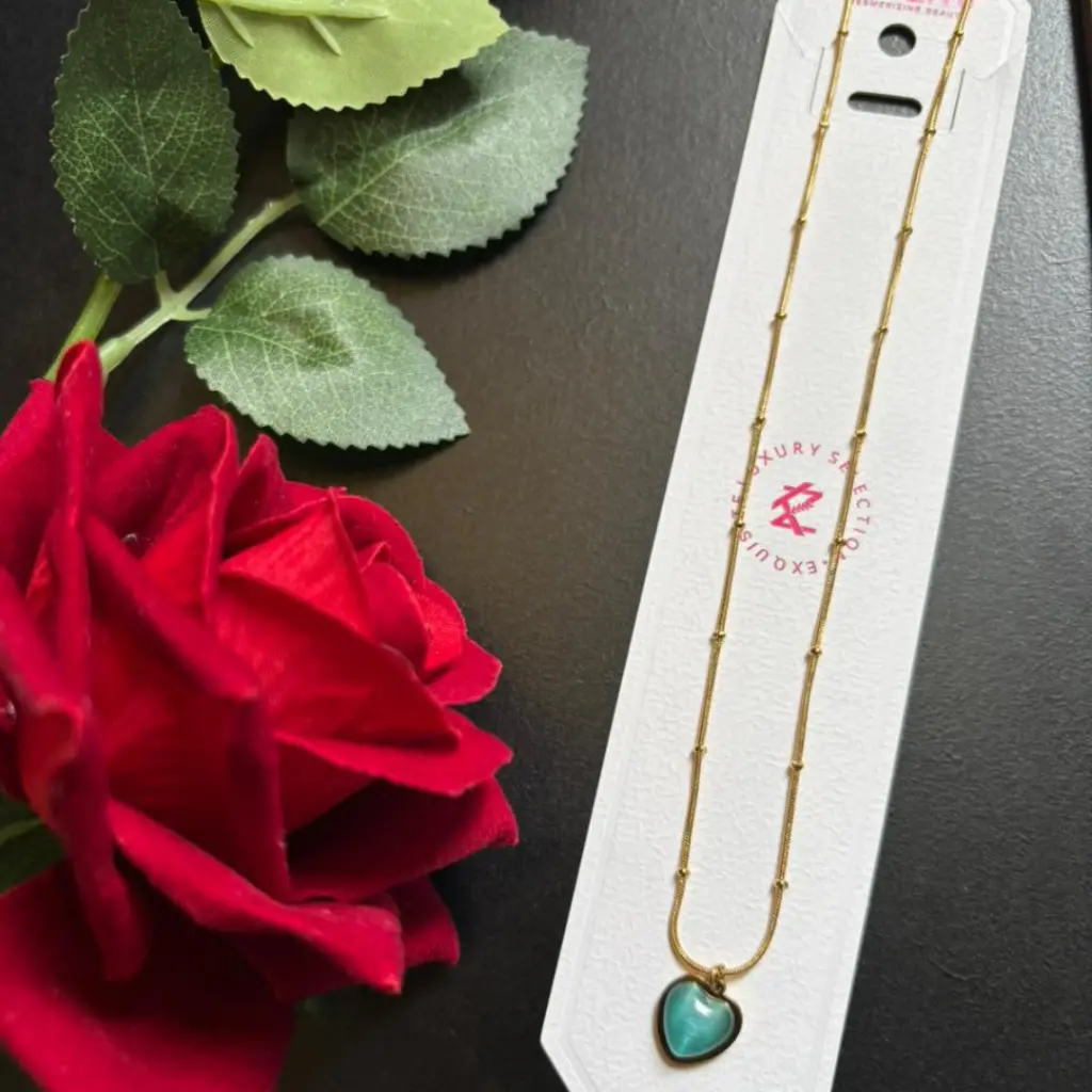 Minimalist Heart Pendant Necklace