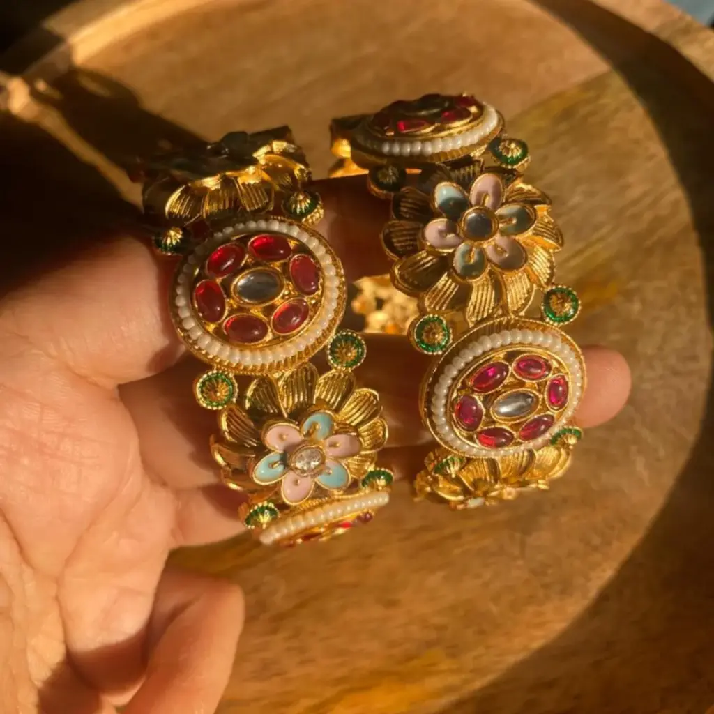 Antique 2 kada Bangles (2.4)