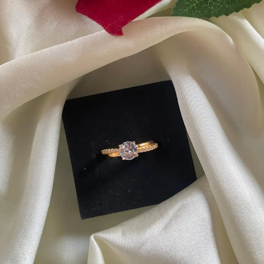[MJ-187] DC Jewelry Solitaire Glow Ring – Rosegold Polish | Adjustable American Diamond Ring