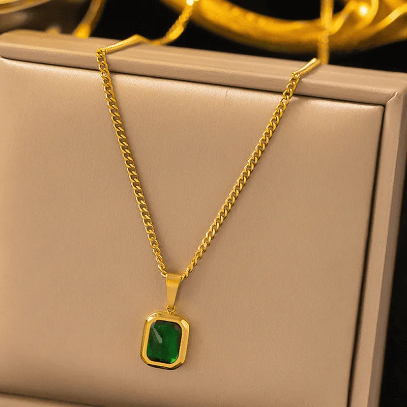 [MJ-303] Gold-Plated Anti Tarnish Green Geometric Pendant
