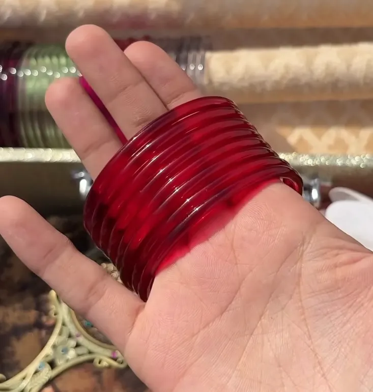 Set of 8 Viral Jelly Bangle (Ruby Red)