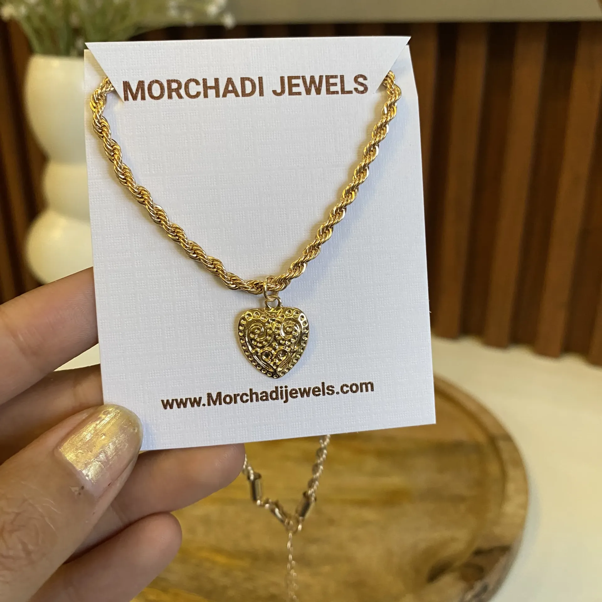 Vintage-Style Filigree Heart Pendant on Chunky Rope Chain