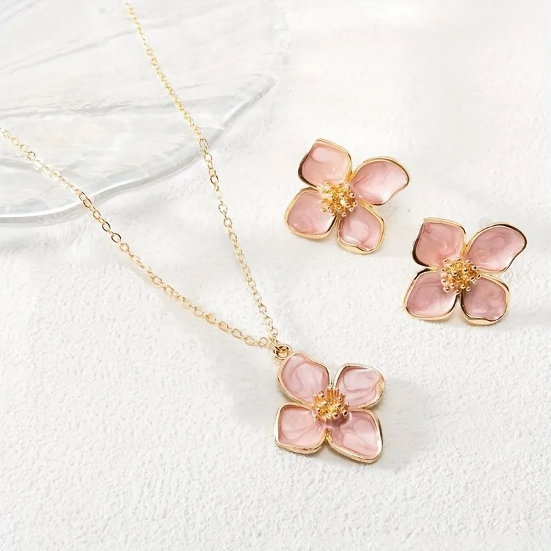 Red Luo Shen Flower Necklace with Earrings