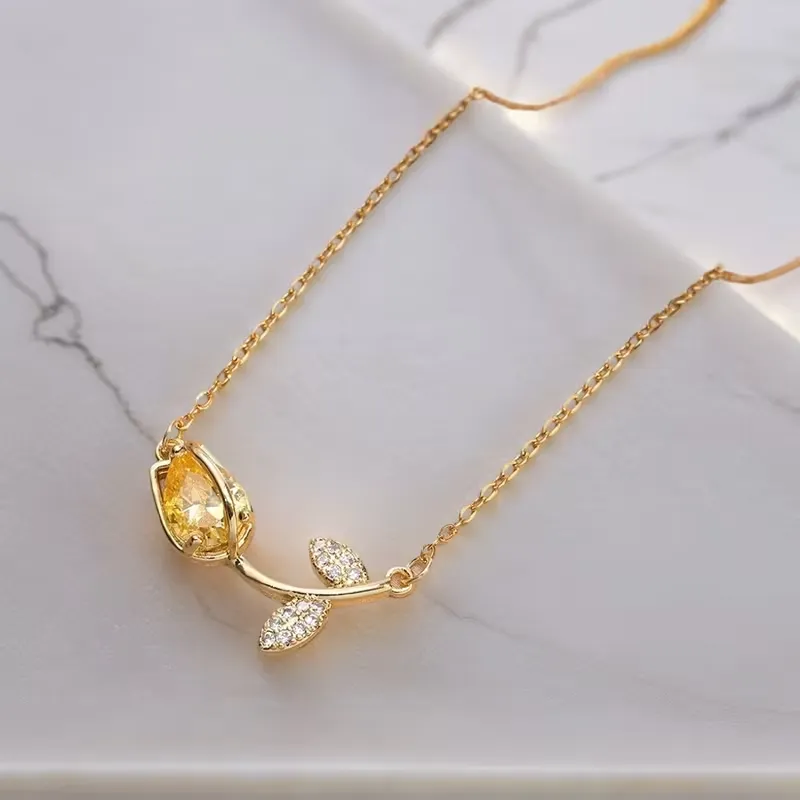 [MJ-623] Yellow Zirconia Tulip Gold Clavicle Chain