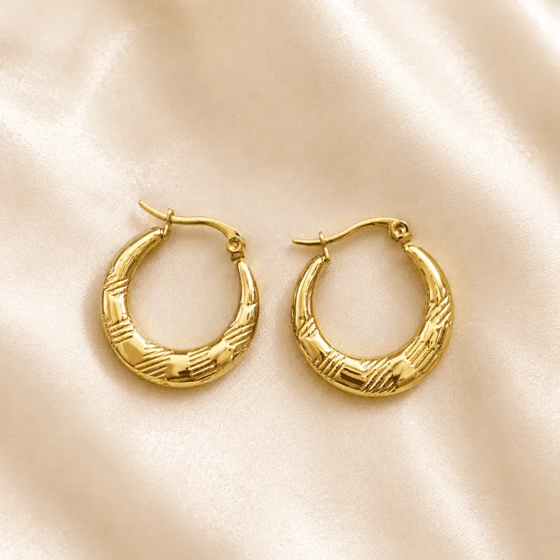 [MJ-575] Spiral Texture Gold Stainless Steel Hoop Earrings