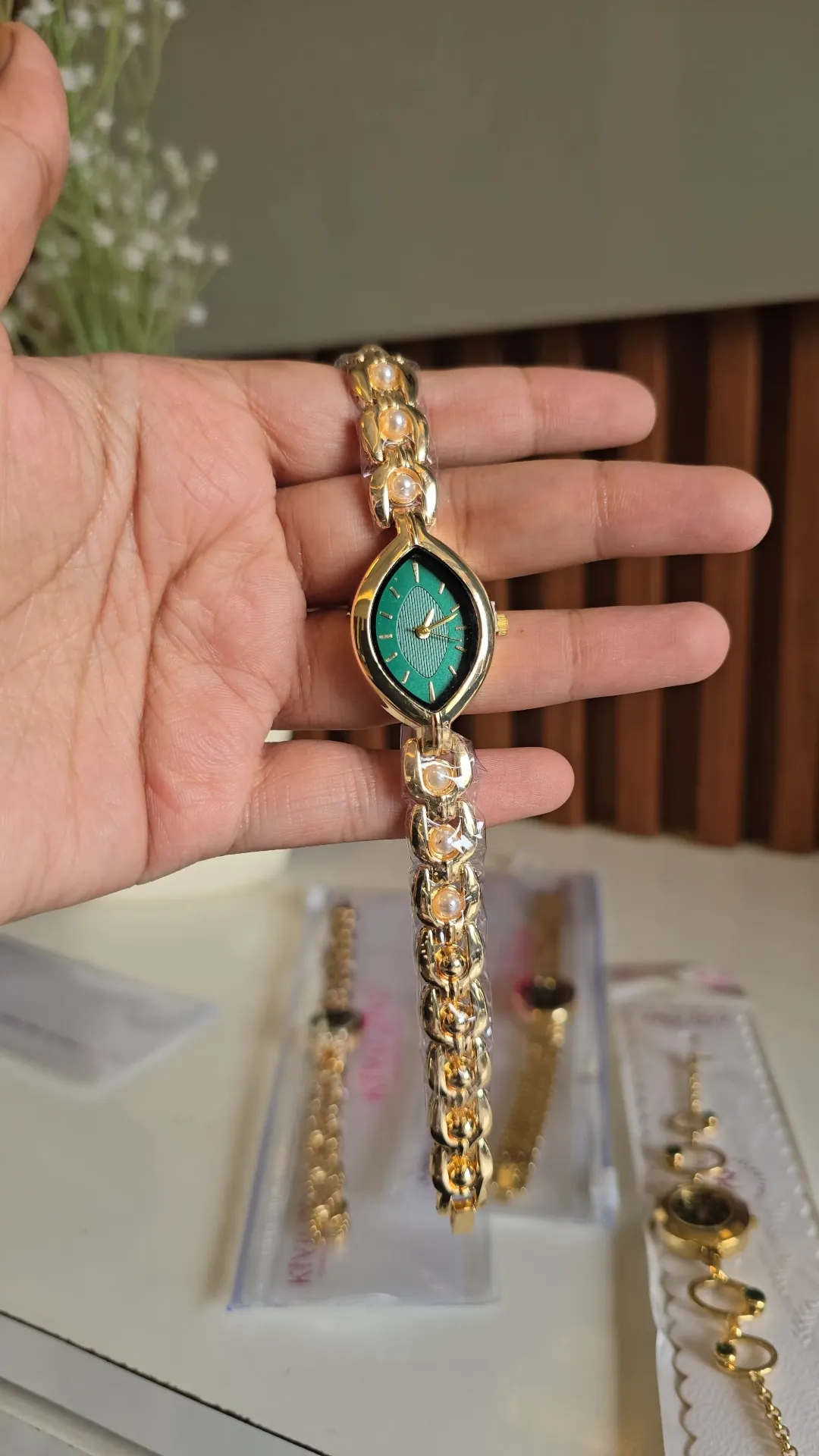 Vintage Anti-Tarnish Gold Green Dial Pearl Bracelet Watch for Women