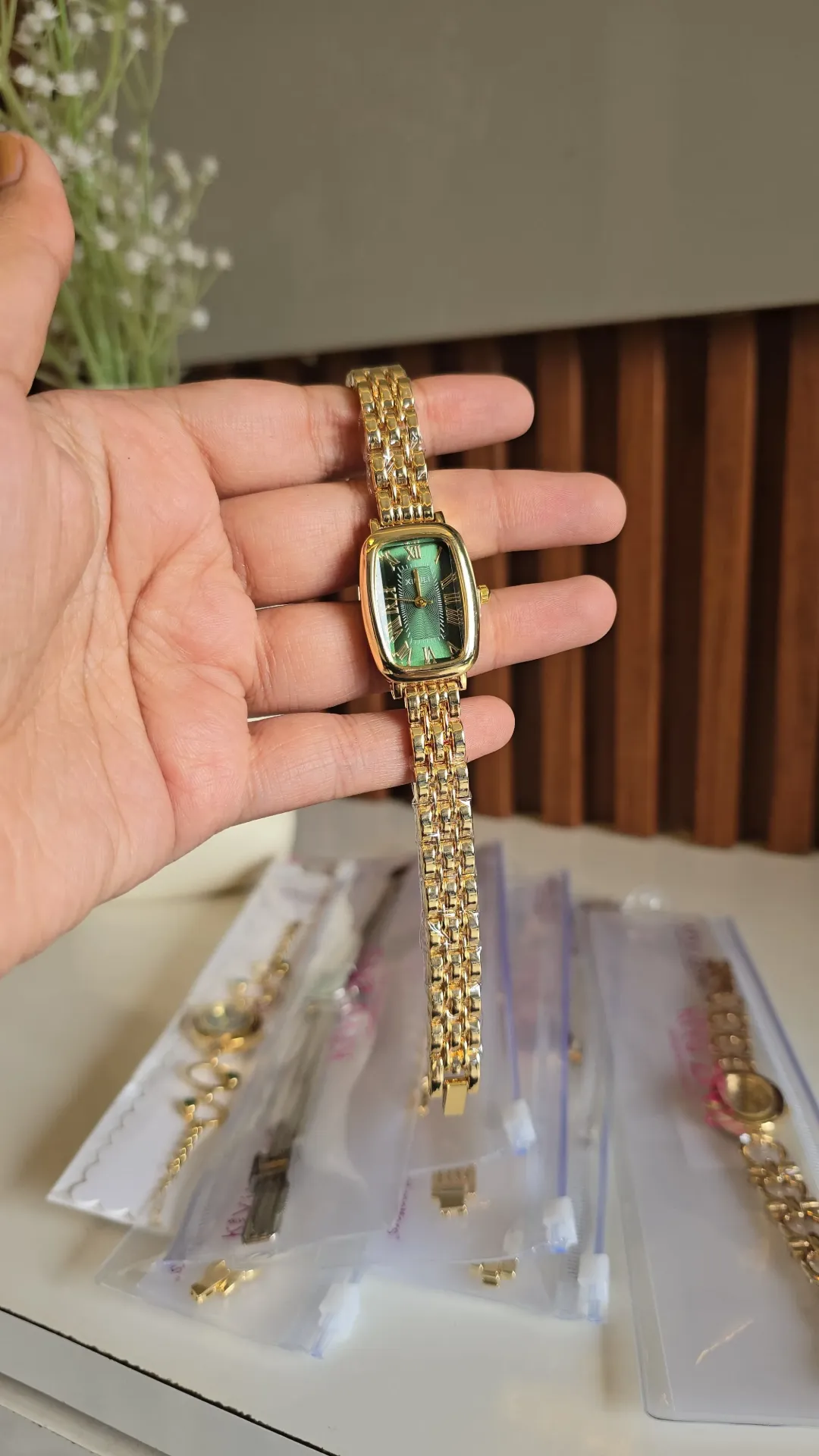 Vintage Anti-Tarnish Gold Green Dial Bracelet Watch for Women