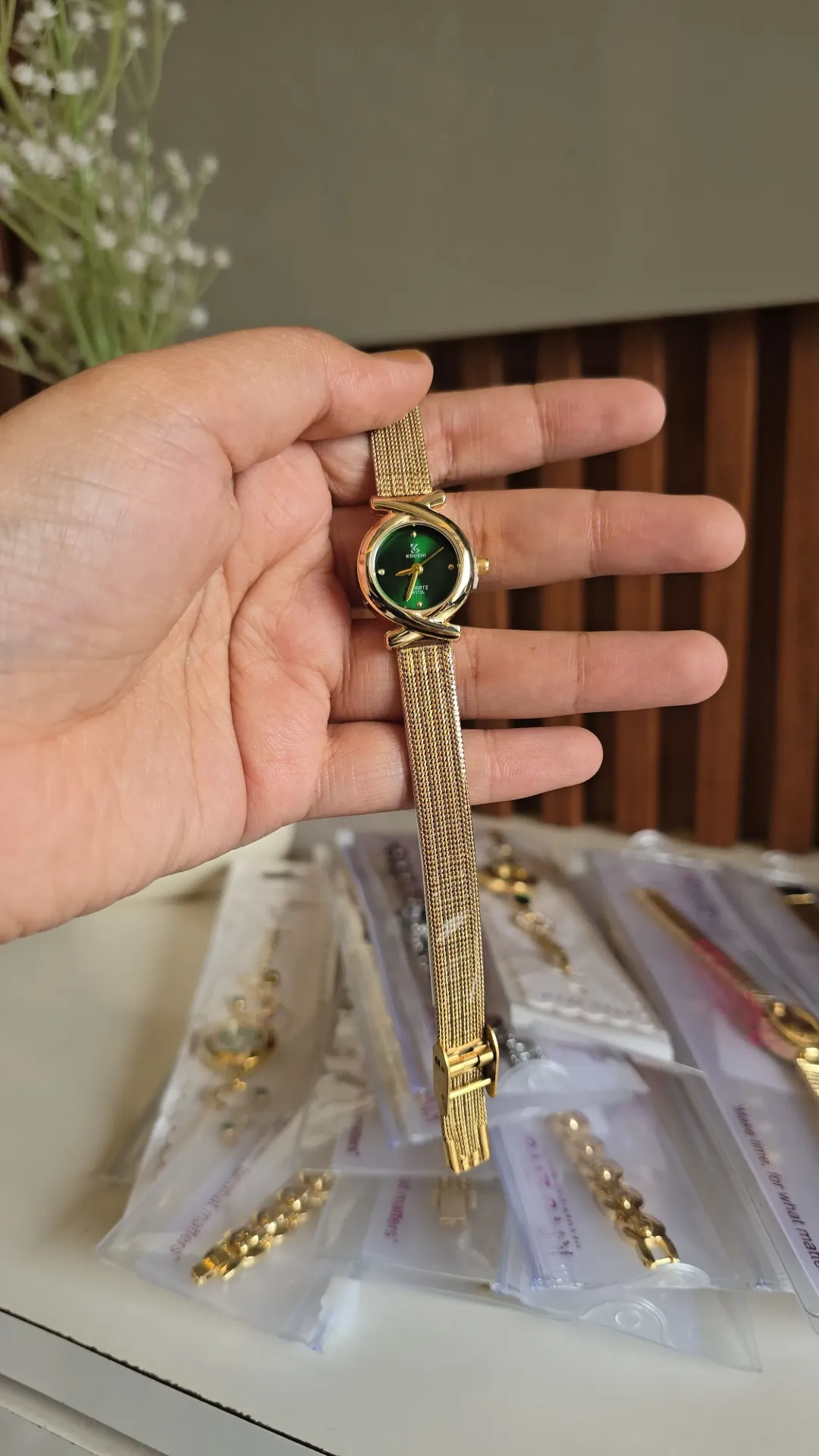 Vintage Anti-Tarnish Gold Emerald Green Dial Bracelet Watch