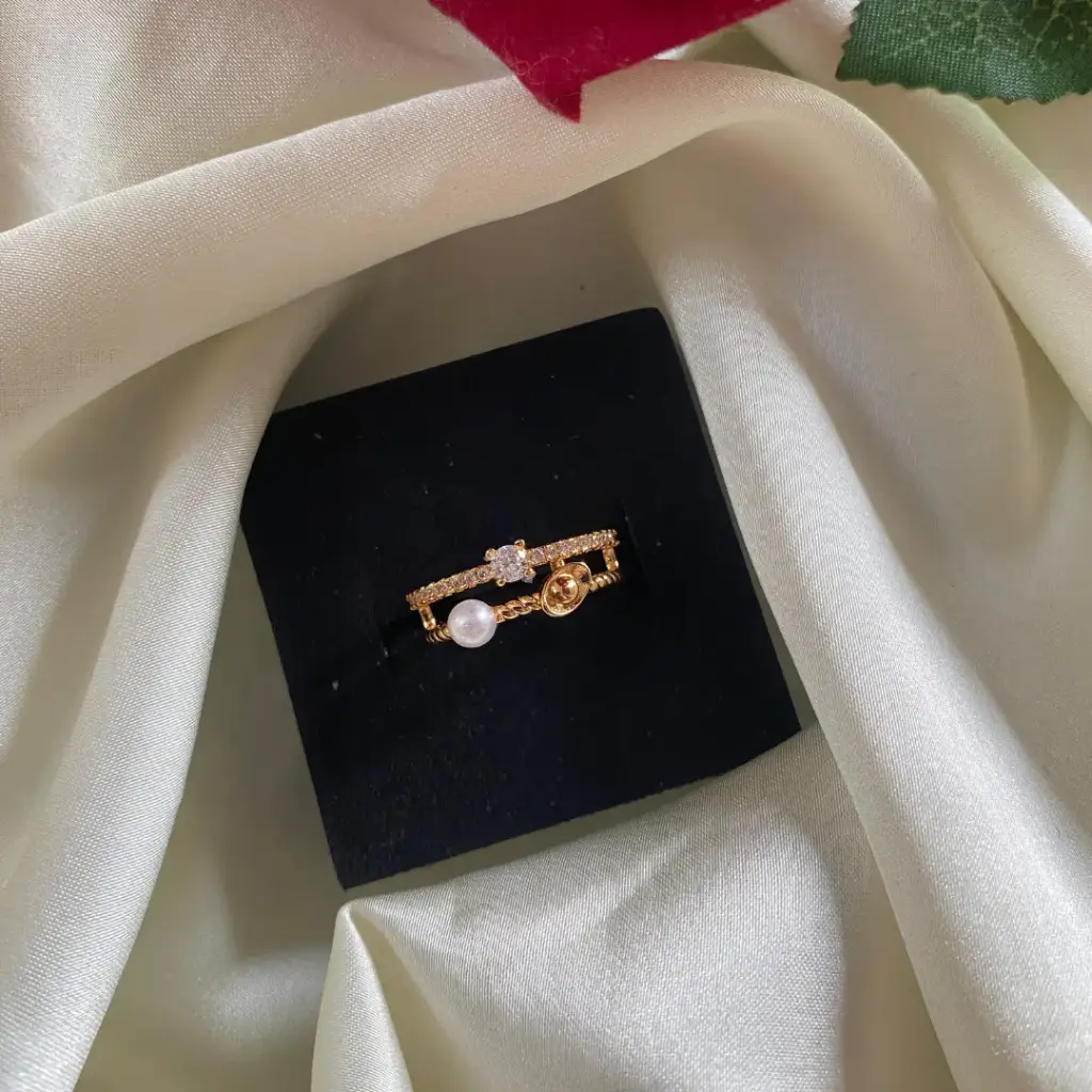 [MJ-453] Pearl & CZ Bar Gold-Plated Ring