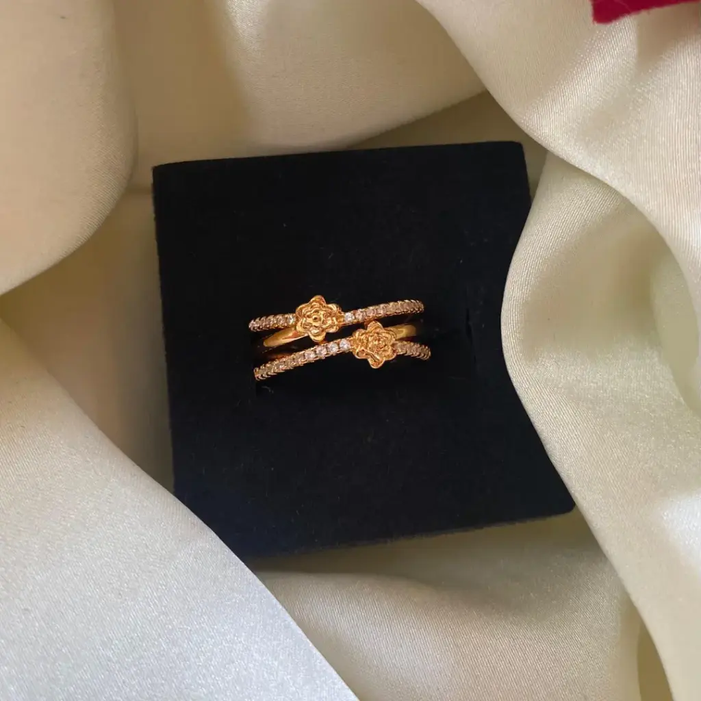 Twin Rose Design Gold-Plated Adjustable Ring