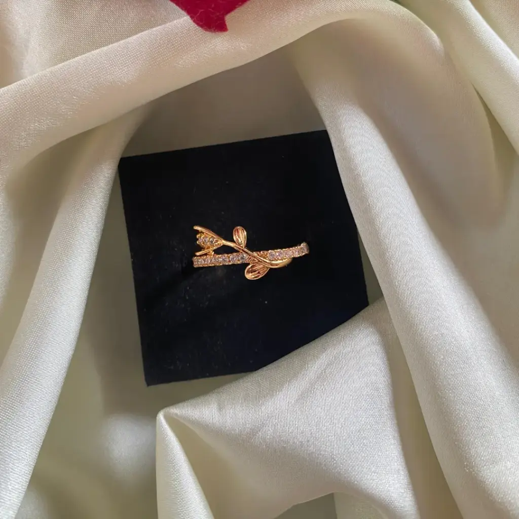 Leaf Vine Design Gold-Plated Ring