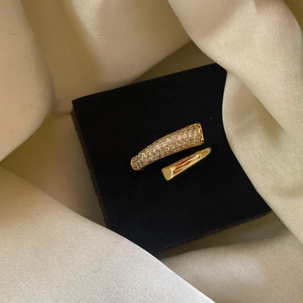 Anti-Tarnish Stone-Studded Adjustable Ring